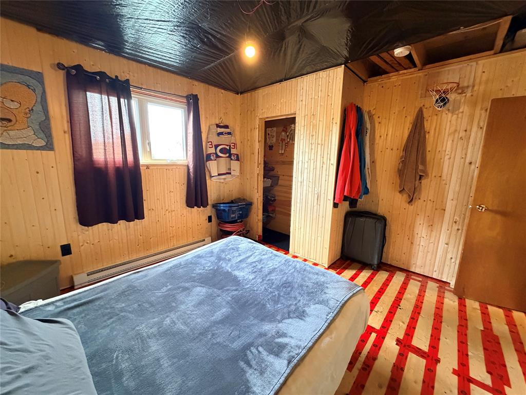33 BEVER POND ROAD, ROACHES LINE, Newfoundland, Canada A0A 1W0, ,1 BathroomBathrooms,Residential,Reduced,BEVER POND ROAD,6220