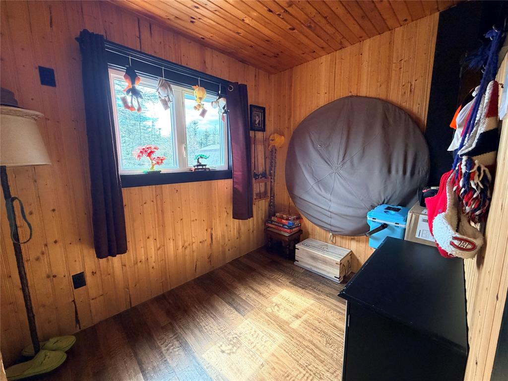 33 BEVER POND ROAD, ROACHES LINE, Newfoundland, Canada A0A 1W0, ,1 BathroomBathrooms,Residential,Reduced,BEVER POND ROAD,6220