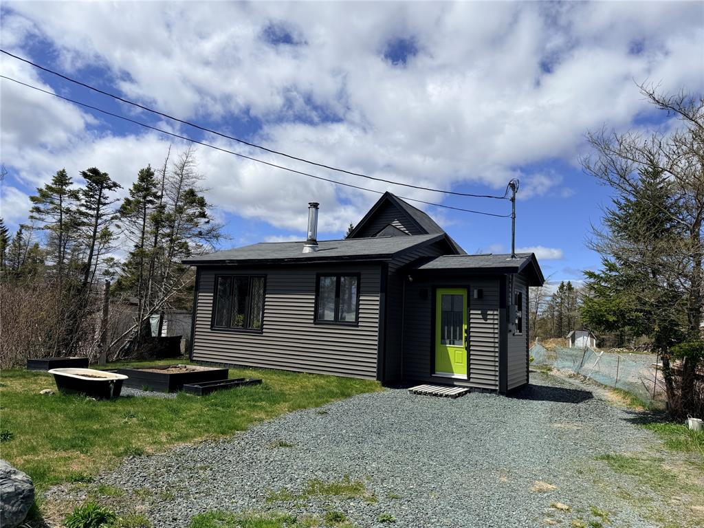 33 BEVER POND ROAD, ROACHES LINE, Newfoundland, Canada A0A 1W0, ,1 BathroomBathrooms,Residential,Reduced,BEVER POND ROAD,6220