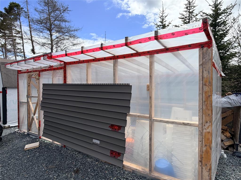 33 BEVER POND ROAD, ROACHES LINE, Newfoundland, Canada A0A 1W0, ,1 BathroomBathrooms,Residential,Reduced,BEVER POND ROAD,6220