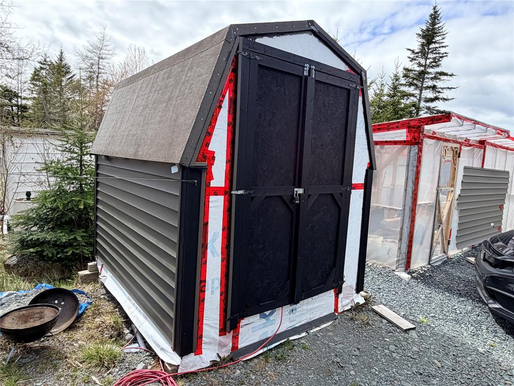 33 BEVER POND ROAD, ROACHES LINE, Newfoundland, Canada A0A 1W0, ,1 BathroomBathrooms,Residential,Reduced,BEVER POND ROAD,6220