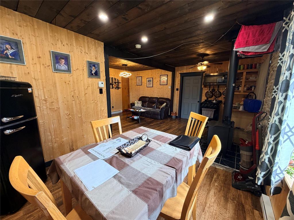 33 BEVER POND ROAD, ROACHES LINE, Newfoundland, Canada A0A 1W0, ,1 BathroomBathrooms,Residential,Reduced,BEVER POND ROAD,6220