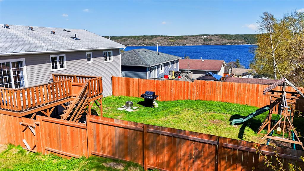 11 LORI ANN PLACE, CLARENVILLE, Newfoundland, Canada A5A 2A6, ,2 BathroomsBathrooms,Residential,Reduced,LORI ANN PLACE,6229