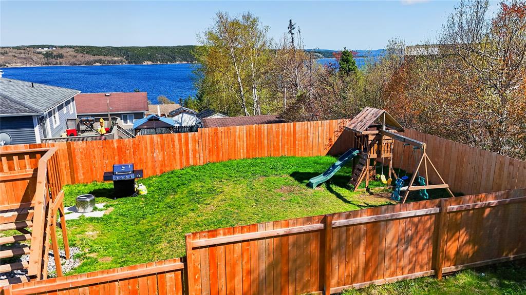 11 LORI ANN PLACE, CLARENVILLE, Newfoundland, Canada A5A 2A6, ,2 BathroomsBathrooms,Residential,Reduced,LORI ANN PLACE,6229