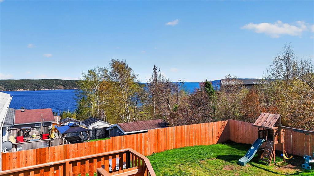 11 LORI ANN PLACE, CLARENVILLE, Newfoundland, Canada A5A 2A6, ,2 BathroomsBathrooms,Residential,Reduced,LORI ANN PLACE,6229
