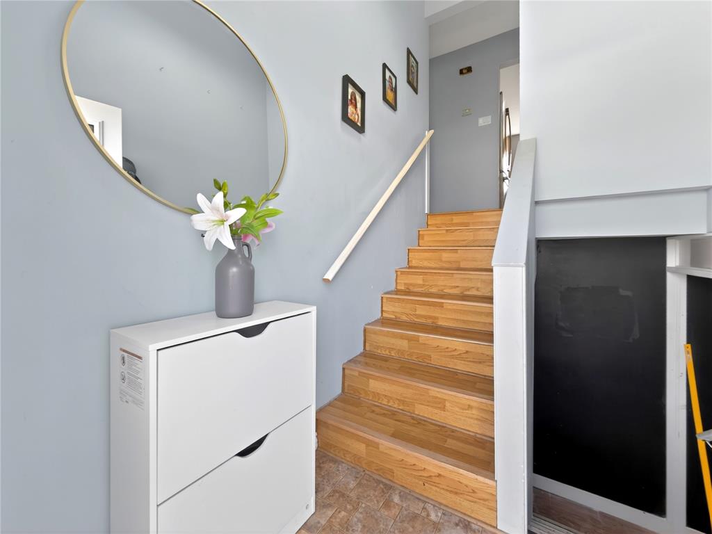 11 LORI ANN PLACE, CLARENVILLE, Newfoundland, Canada A5A 2A6, ,2 BathroomsBathrooms,Residential,Reduced,LORI ANN PLACE,6229