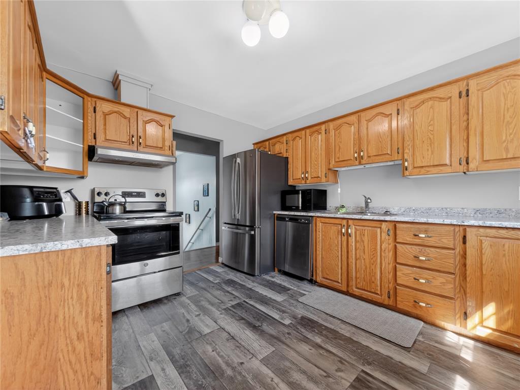 11 LORI ANN PLACE, CLARENVILLE, Newfoundland, Canada A5A 2A6, ,2 BathroomsBathrooms,Residential,Reduced,LORI ANN PLACE,6229