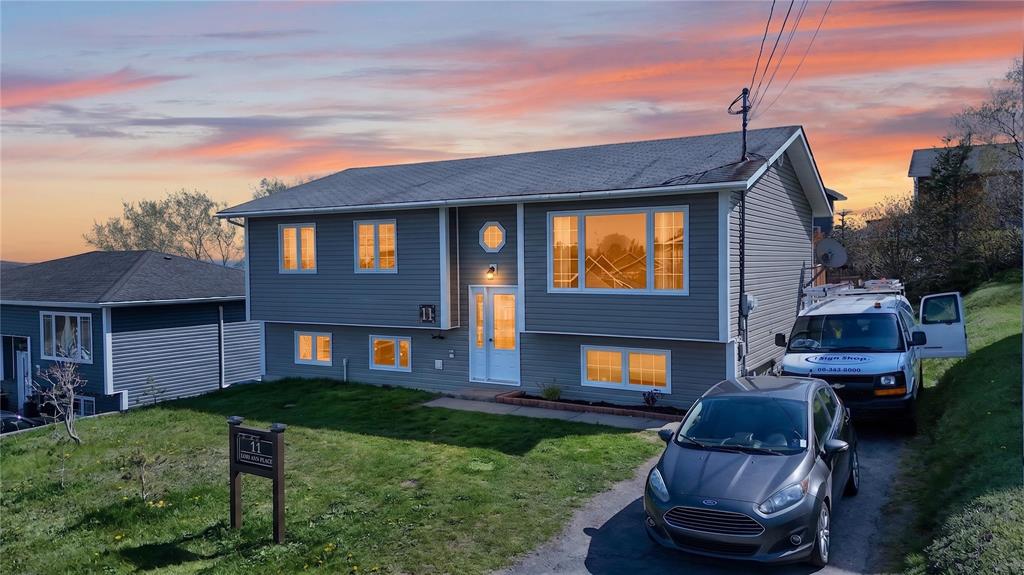 11 LORI ANN PLACE, CLARENVILLE, Newfoundland, Canada A5A 2A6, ,2 BathroomsBathrooms,Residential,Reduced,LORI ANN PLACE,6229