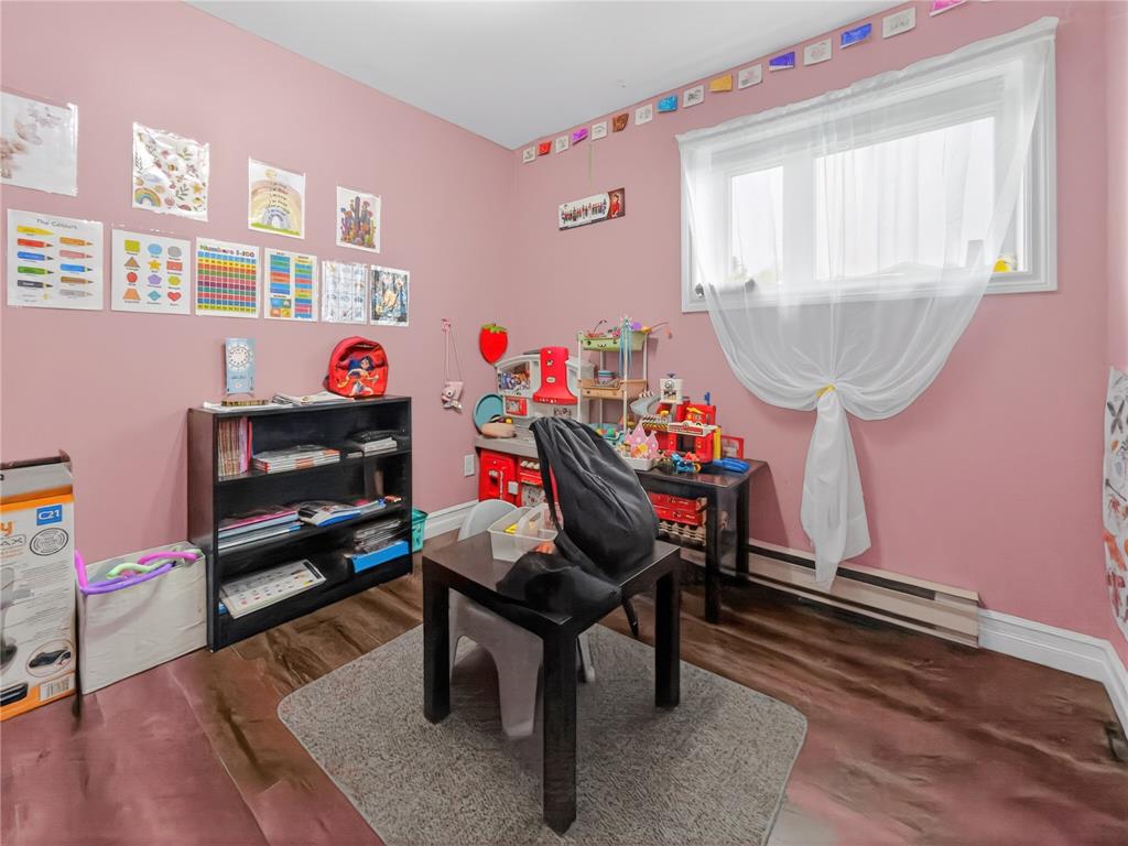 11 LORI ANN PLACE, CLARENVILLE, Newfoundland, Canada A5A 2A6, ,2 BathroomsBathrooms,Residential,Reduced,LORI ANN PLACE,6229