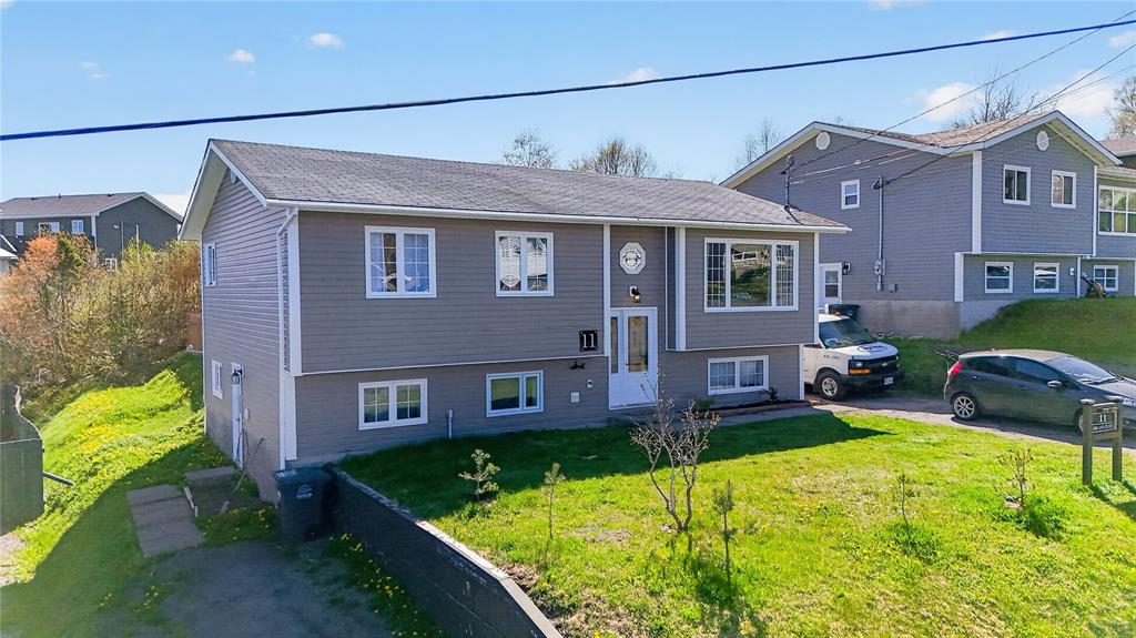 11 LORI ANN PLACE, CLARENVILLE, Newfoundland, Canada A5A 2A6, ,2 BathroomsBathrooms,Residential,Reduced,LORI ANN PLACE,6229