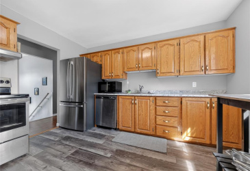 11 LORI ANN PLACE, CLARENVILLE, Newfoundland, Canada A5A 2A6, ,2 BathroomsBathrooms,Residential,Reduced,LORI ANN PLACE,6229
