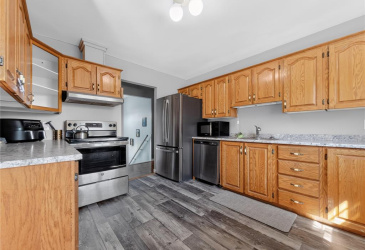 11 LORI ANN PLACE, CLARENVILLE, Newfoundland, Canada A5A 2A6, ,2 BathroomsBathrooms,Residential,Reduced,LORI ANN PLACE,6229