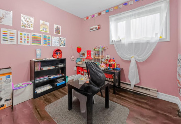 11 LORI ANN PLACE, CLARENVILLE, Newfoundland, Canada A5A 2A6, ,2 BathroomsBathrooms,Residential,Reduced,LORI ANN PLACE,6229