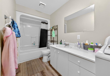 11 LORI ANN PLACE, CLARENVILLE, Newfoundland, Canada A5A 2A6, ,2 BathroomsBathrooms,Residential,Reduced,LORI ANN PLACE,6229