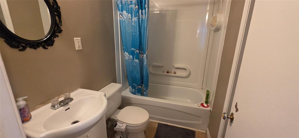 4 WILSON STREET, MARYSTOWN, Newfoundland, Canada A0E 2M0, ,1 BathroomBathrooms,Residential,For Sale,WILSON STREET,6232