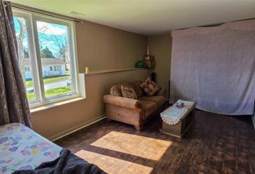 4 WILSON STREET, MARYSTOWN, Newfoundland, Canada A0E 2M0, ,1 BathroomBathrooms,Residential,For Sale,WILSON STREET,6232