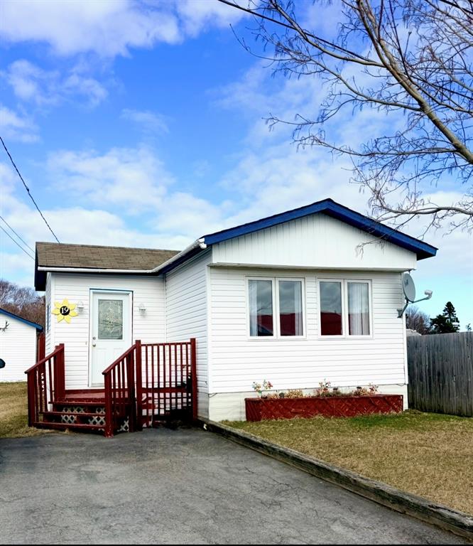 19 FAIRVIEW COURT, CLARENVILLE, Newfoundland, Canada A5A 4G5, ,1 BathroomBathrooms,Residential,For Sale,FAIRVIEW COURT,6242