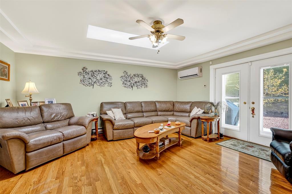 20 CONCEPTION BAY HIGHWAY, NORTH RIVER, Newfoundland, Canada A0A 3C0, ,2 BathroomsBathrooms,Residential,For Sale,CONCEPTION BAY HIGHWAY,6243