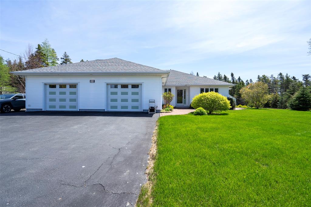 20 CONCEPTION BAY HIGHWAY, NORTH RIVER, Newfoundland, Canada A0A 3C0, ,2 BathroomsBathrooms,Residential,For Sale,CONCEPTION BAY HIGHWAY,6243