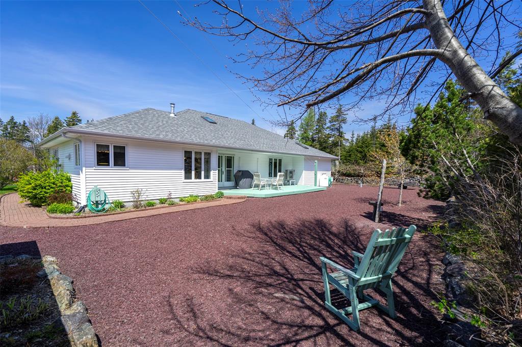 20 CONCEPTION BAY HIGHWAY, NORTH RIVER, Newfoundland, Canada A0A 3C0, ,2 BathroomsBathrooms,Residential,For Sale,CONCEPTION BAY HIGHWAY,6243