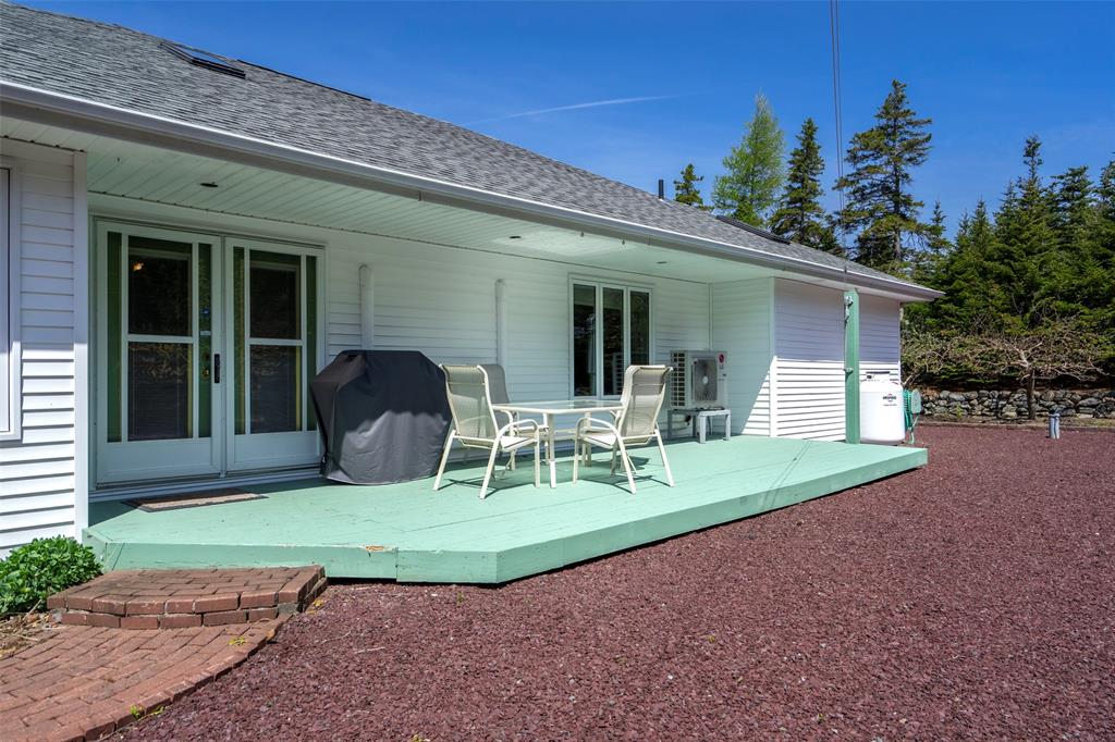 20 CONCEPTION BAY HIGHWAY, NORTH RIVER, Newfoundland, Canada A0A 3C0, ,2 BathroomsBathrooms,Residential,For Sale,CONCEPTION BAY HIGHWAY,6243