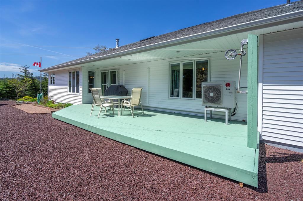 20 CONCEPTION BAY HIGHWAY, NORTH RIVER, Newfoundland, Canada A0A 3C0, ,2 BathroomsBathrooms,Residential,For Sale,CONCEPTION BAY HIGHWAY,6243
