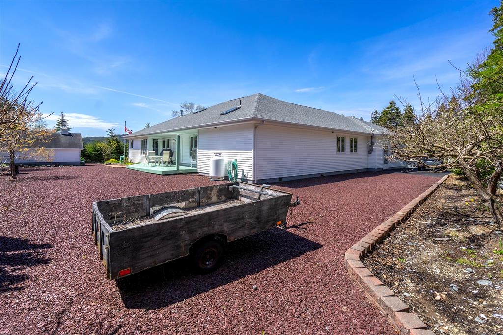 20 CONCEPTION BAY HIGHWAY, NORTH RIVER, Newfoundland, Canada A0A 3C0, ,2 BathroomsBathrooms,Residential,For Sale,CONCEPTION BAY HIGHWAY,6243
