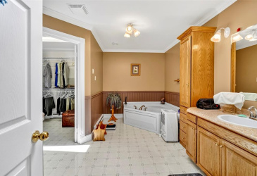 20 CONCEPTION BAY HIGHWAY, NORTH RIVER, Newfoundland, Canada A0A 3C0, ,2 BathroomsBathrooms,Residential,For Sale,CONCEPTION BAY HIGHWAY,6243