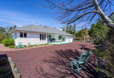 20 CONCEPTION BAY HIGHWAY, NORTH RIVER, Newfoundland, Canada A0A 3C0, ,2 BathroomsBathrooms,Residential,For Sale,CONCEPTION BAY HIGHWAY,6243