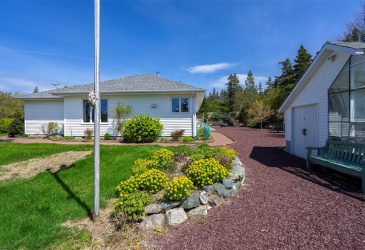 20 CONCEPTION BAY HIGHWAY, NORTH RIVER, Newfoundland, Canada A0A 3C0, ,2 BathroomsBathrooms,Residential,For Sale,CONCEPTION BAY HIGHWAY,6243