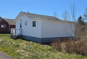 5 PARK LANE, ST. LAWRENCE, Newfoundland, Canada A0E 2V0, ,1 BathroomBathrooms,Residential,For Sale,PARK LANE,6247