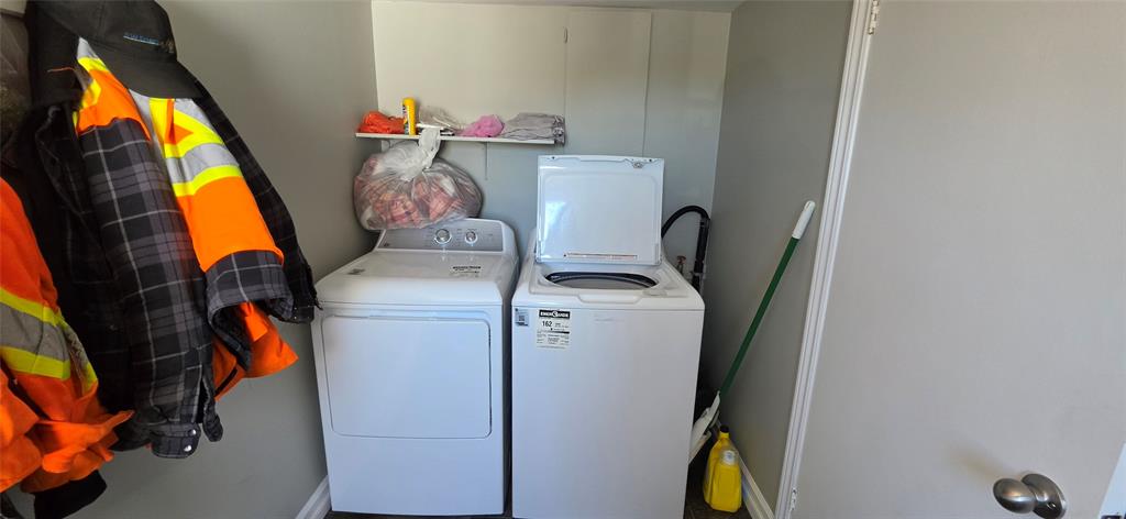 55 MAYOR AVENUE, ST. LAWRENCE, Newfoundland, Canada A0E 2V0, ,1 BathroomBathrooms,Residential,For Sale,MAYOR AVENUE,6253