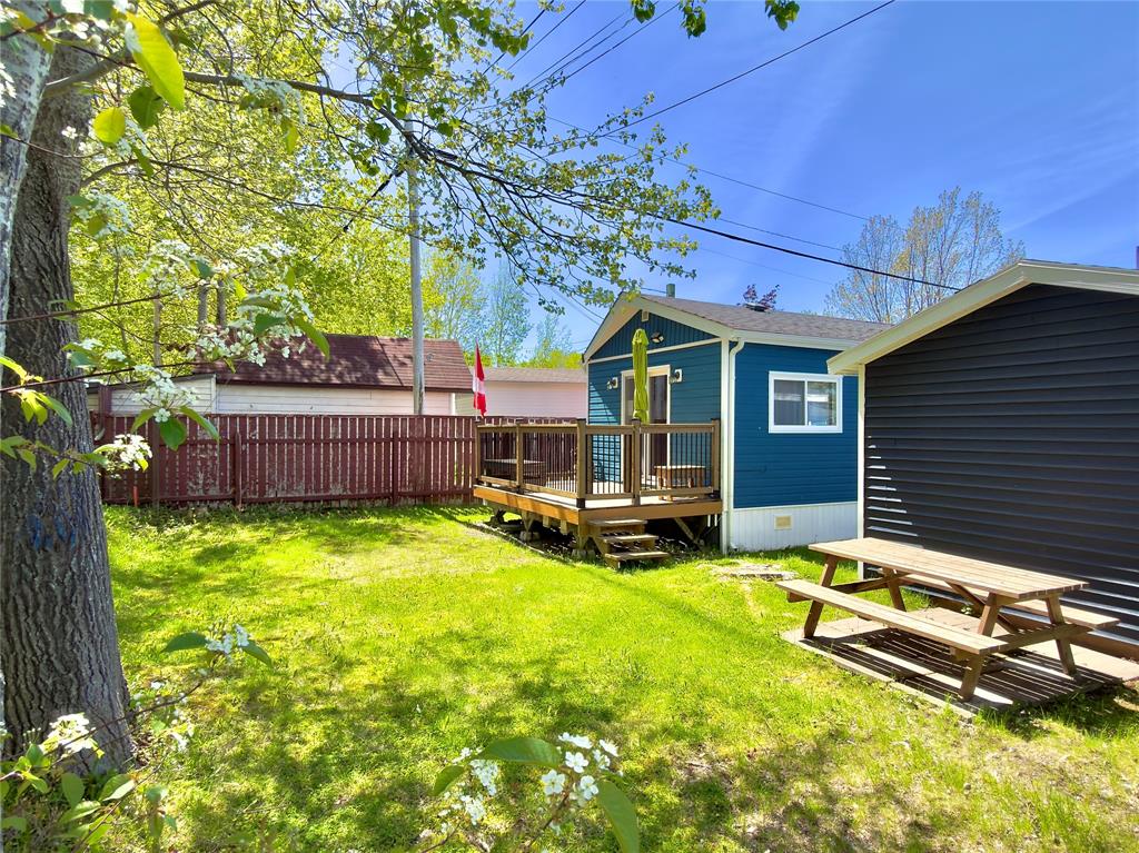 6 JACQUELINE AVE, CLARENVILLE, Newfoundland, Canada A5A 1J2, ,1 BathroomBathrooms,Residential,For Sale,JACQUELINE AVE,6266