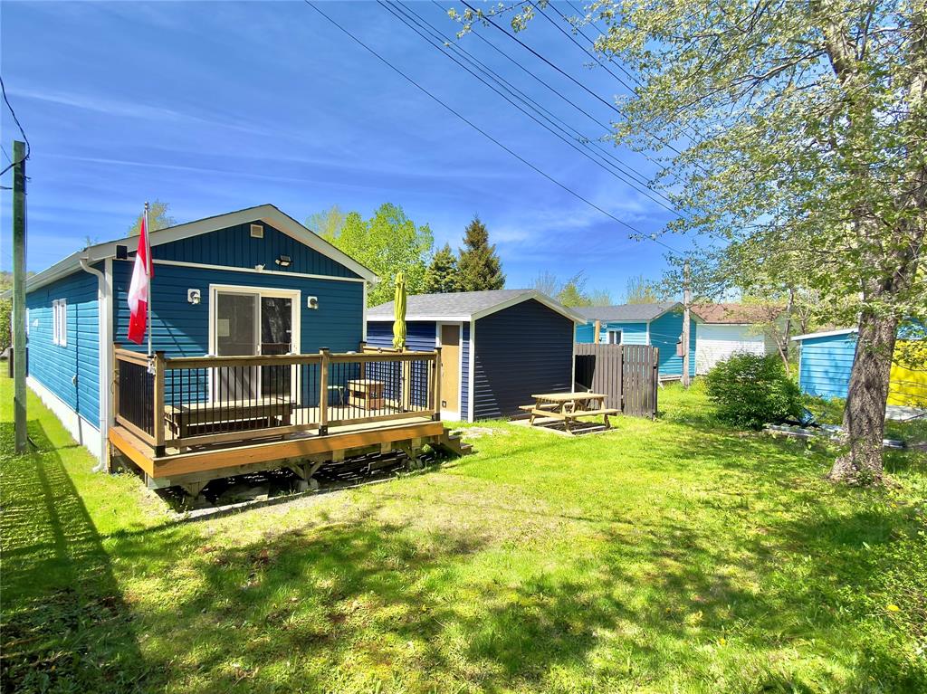 6 JACQUELINE AVE, CLARENVILLE, Newfoundland, Canada A5A 1J2, ,1 BathroomBathrooms,Residential,For Sale,JACQUELINE AVE,6266