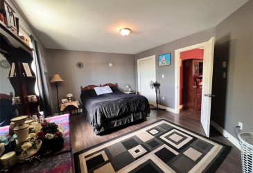 2D EARLES ROAD, BAY ROBERTS, Newfoundland, Canada A0A3V0, ,3 BathroomsBathrooms,Residential,For Sale,EARLES ROAD,6274