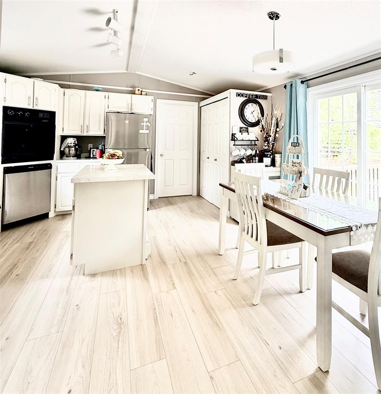 42 OLD MILL ROAD, DEEP BIGHT, Newfoundland, Canada A0E 2A0, ,2 BathroomsBathrooms,Residential,For Sale,OLD MILL ROAD,6278