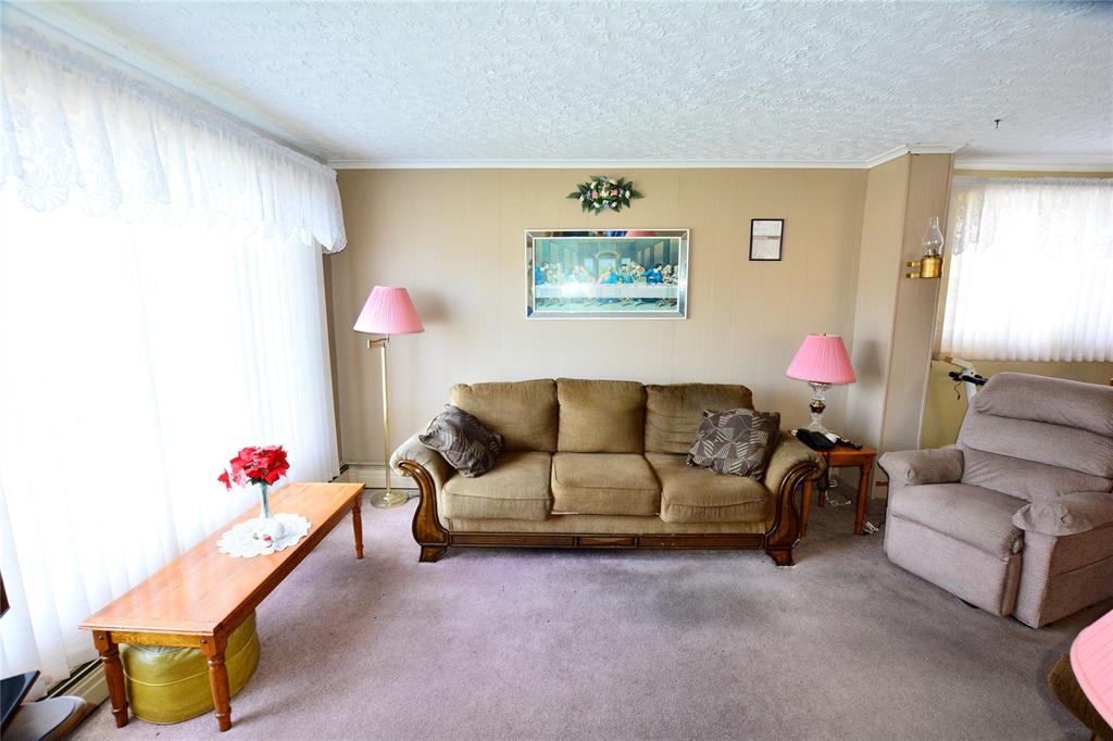 147 CONCEPTION BAY HIGHWAY, BAY ROBERTS, Newfoundland, Canada A0A 1G0, ,2 BathroomsBathrooms,Mixed,For Sale,CONCEPTION BAY HIGHWAY,6306