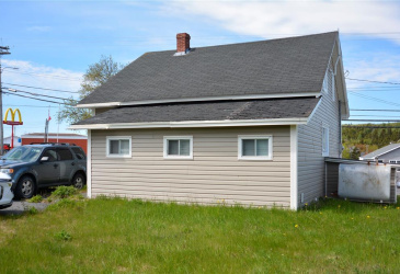 147 CONCEPTION BAY HIGHWAY, BAY ROBERTS, Newfoundland, Canada A0A 1G0, ,2 BathroomsBathrooms,Mixed,For Sale,CONCEPTION BAY HIGHWAY,6306