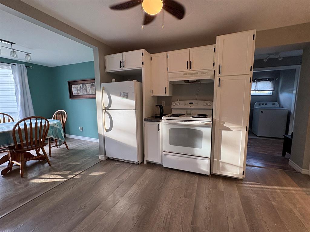 10-12 PINCH ROAD, UPPER ISLAND COVE, Newfoundland, Canada A0A 4E0, ,2 BathroomsBathrooms,Residential,Sale Pending,PINCH ROAD,6309