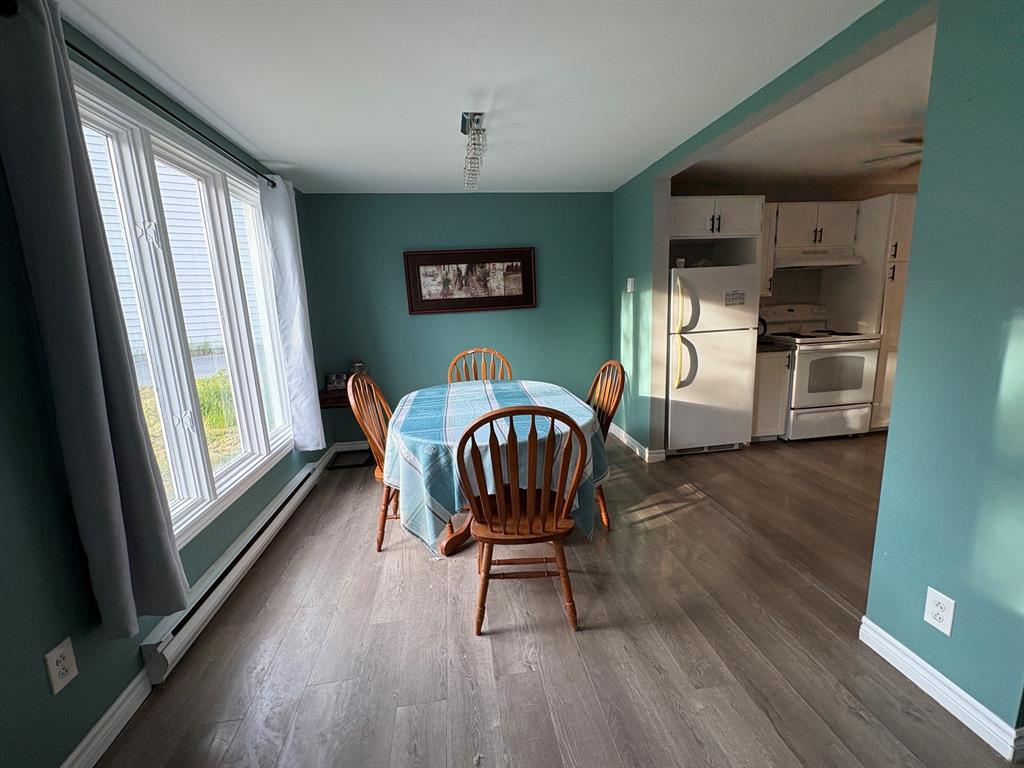 10-12 PINCH ROAD, UPPER ISLAND COVE, Newfoundland, Canada A0A 4E0, ,2 BathroomsBathrooms,Residential,Sale Pending,PINCH ROAD,6309