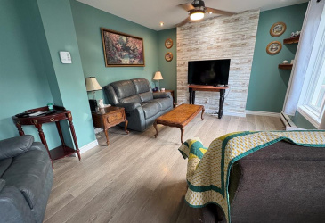 10-12 PINCH ROAD, UPPER ISLAND COVE, Newfoundland, Canada A0A 4E0, ,2 BathroomsBathrooms,Residential,Sale Pending,PINCH ROAD,6309