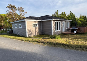 10-12 PINCH ROAD, UPPER ISLAND COVE, Newfoundland, Canada A0A 4E0, ,2 BathroomsBathrooms,Residential,For Sale,PINCH ROAD,6309