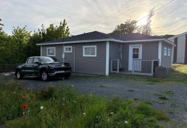 10-12 PINCH ROAD, UPPER ISLAND COVE, Newfoundland, Canada A0A 4E0, ,2 BathroomsBathrooms,Residential,Sale Pending,PINCH ROAD,6309