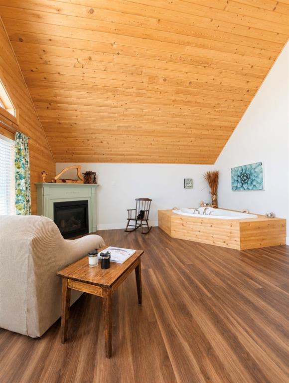 8 BEACH PATH, DEEP BIGHT, Newfoundland, Canada A0E 2A0, ,4 BathroomsBathrooms,Residential,For Sale,BEACH PATH,6310