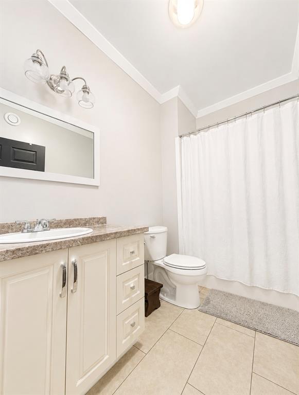 8 BEACH PATH, DEEP BIGHT, Newfoundland, Canada A0E 2A0, ,4 BathroomsBathrooms,Residential,For Sale,BEACH PATH,6310