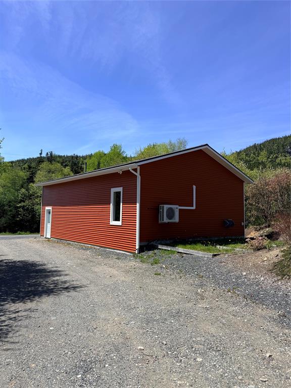8 BEACH PATH, DEEP BIGHT, Newfoundland, Canada A0E 2A0, ,4 BathroomsBathrooms,Residential,For Sale,BEACH PATH,6310