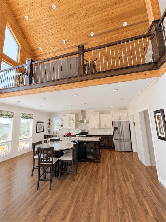8 BEACH PATH, DEEP BIGHT, Newfoundland, Canada A0E 2A0, ,4 BathroomsBathrooms,Residential,For Sale,BEACH PATH,6310
