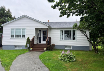 109 CONCEPTION BAY HIGHWAY, CLARKE'S BEACH, Newfoundland, Canada A0A 1W0, ,1 BathroomBathrooms,Mixed,For Sale,CONCEPTION BAY HIGHWAY,6312