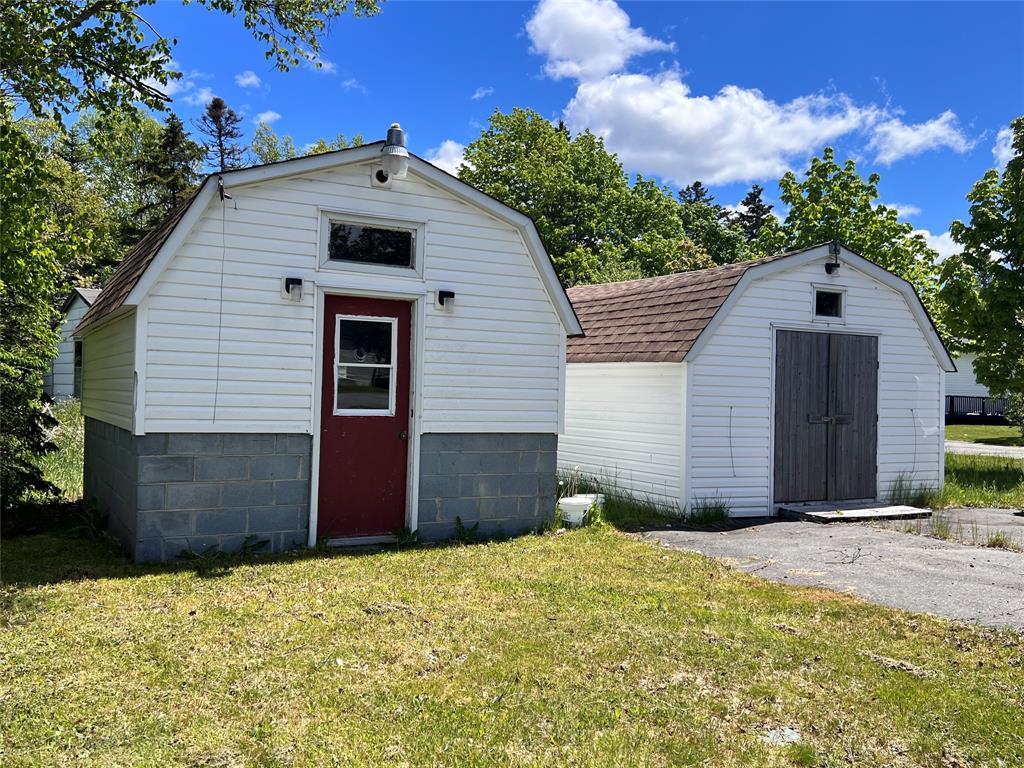 1 TURKSWATER ROAD, MAKINSONS, Newfoundland, Canada A0A 1X0, ,1 BathroomBathrooms,Residential,For Sale,TURKSWATER ROAD,6318