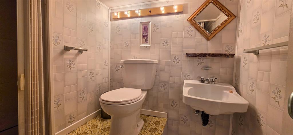 133 MAIN ROAD, LEWIN'S COVE, Newfoundland, Canada A0E 2M0, ,1 BathroomBathrooms,Residential,Reduced,MAIN ROAD,6320